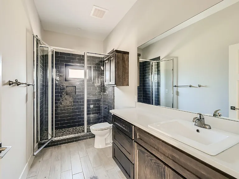 3523 Gonzales St #200 — Photo 9