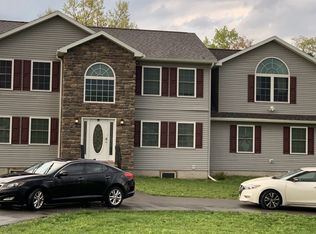 230 Courtney Dr, East Stroudsburg, PA 18302