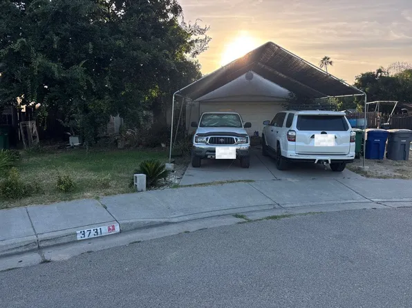 3731 Balboa St, Selma, CA 93662