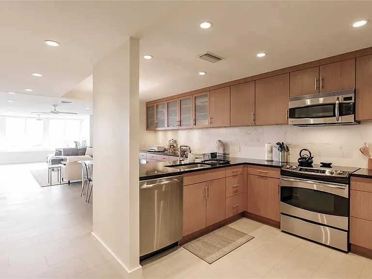 1200 E Peppertree Ln #402 — Photo 3