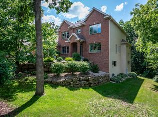 1710 Shady Point Dr, Verona, WI 53593