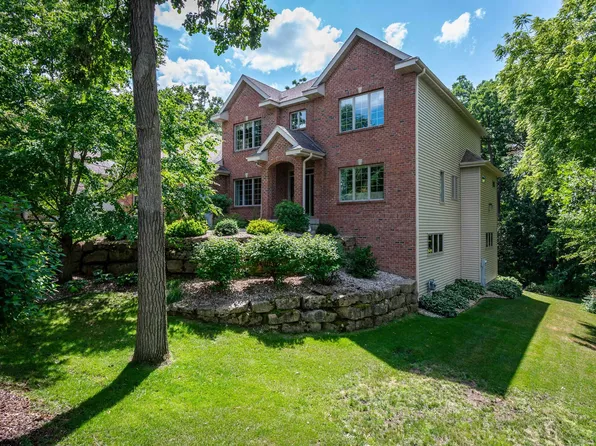1710 Shady Point Dr, Verona, WI 53593
