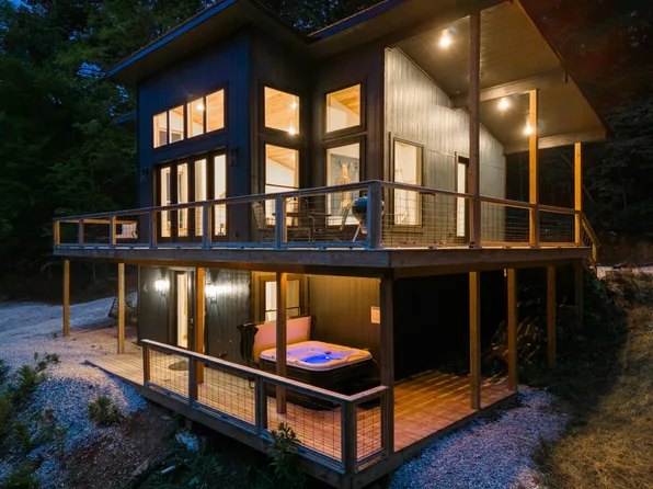 123 Cordelette Dr, Stanton, KY 40380