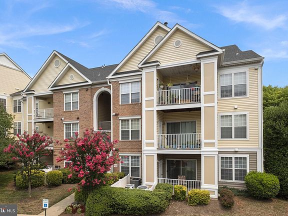 4th image of 20931 Cedarpost Sq Unit 203