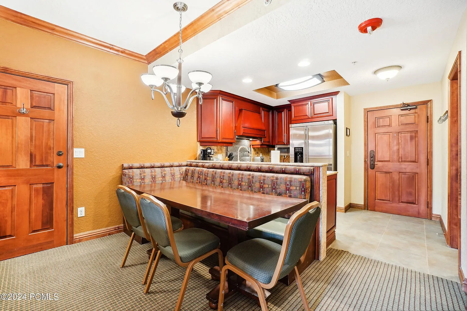 1 bed, 738 sqft, $1,985 — Photo 3