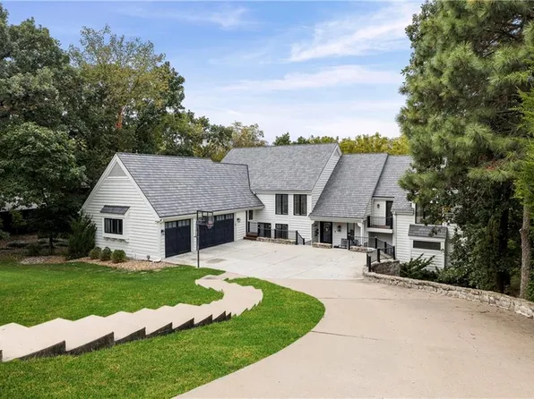 12108 Catalina St, Leawood, KS 66209