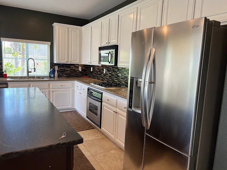 42526 Devant Cir — Photo 3