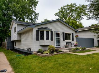 4676 Siebert Rd, Waterford, MI 48328