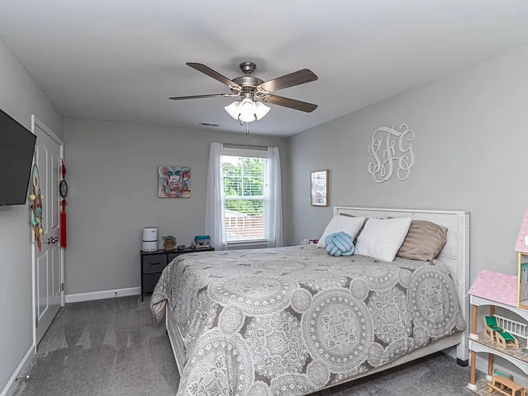300 Stonebridge Dr — Photo 15