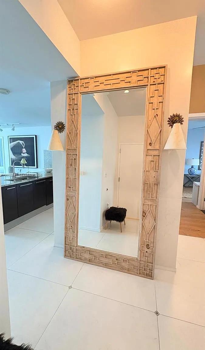 900 Biscayne Bay Condo — Photo 3