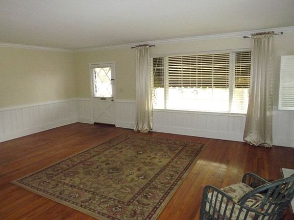 3rd image of 906 Jersey Ave