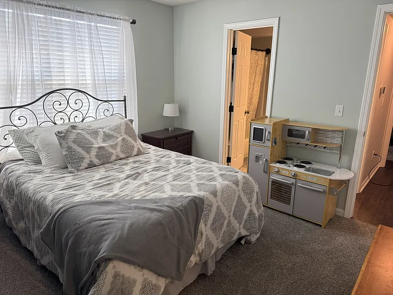 920 Colonial Dr — Photo 9