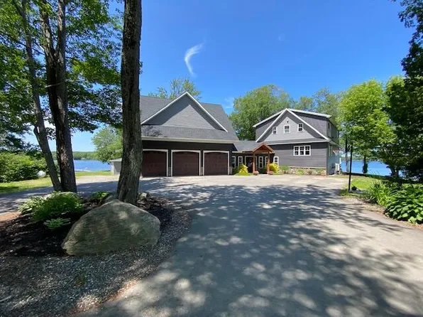 53 Marginal Way, Newport, ME 04953