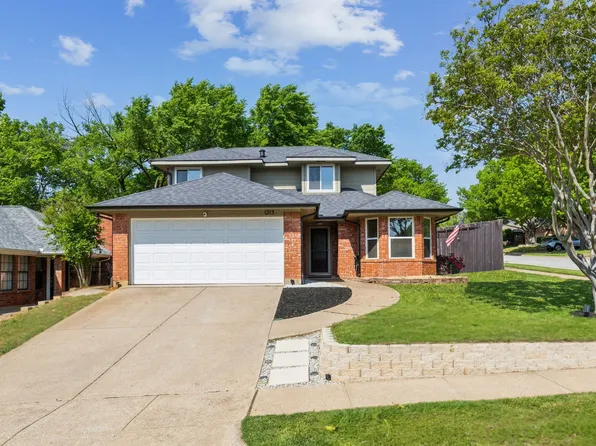 1213 Winslow Ln, Grapevine, TX 76051