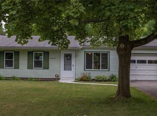 22 Cayuga Rd, Canandaigua, NY 14424