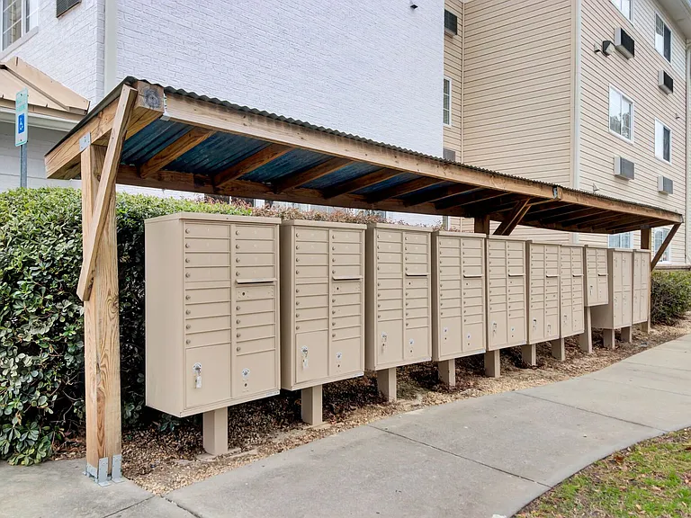 Stafford Commons — Photo 14