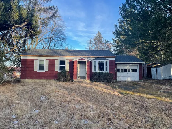 5 Barnum Road, New Fairfield, CT 06812