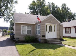 408 S 4th St, Sturgis, MI 49091