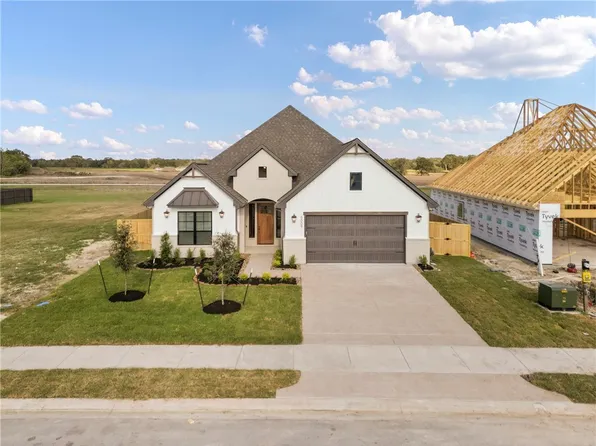 5009 Booth Falls Trl, Bryan, TX 77802