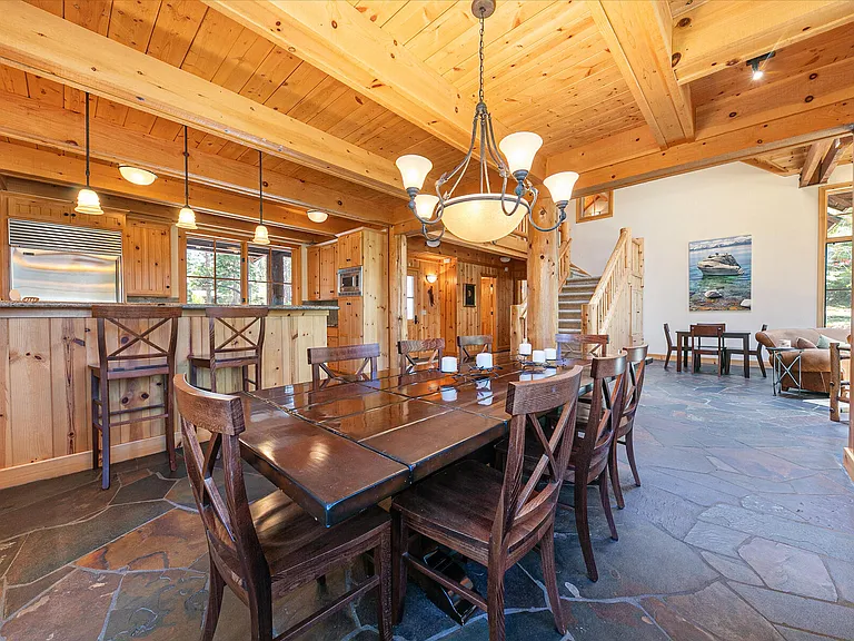 8520 Lahontan Dr — Photo 11