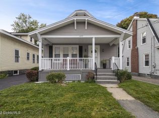 1073 Dean St, Schenectady, NY 12309