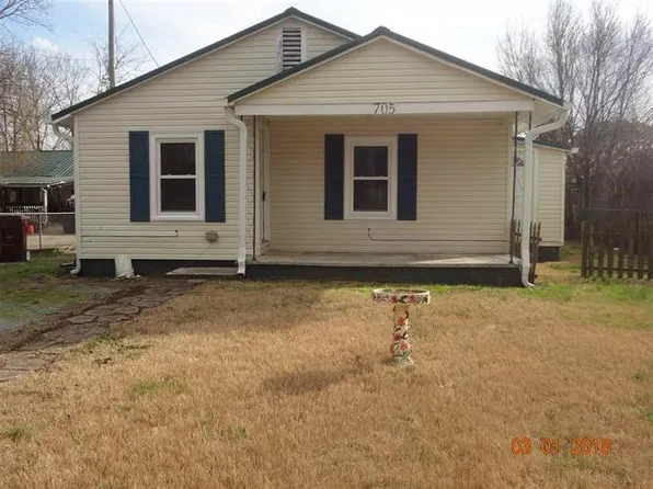 705 Carson St E, Jefferson City, TN 37760