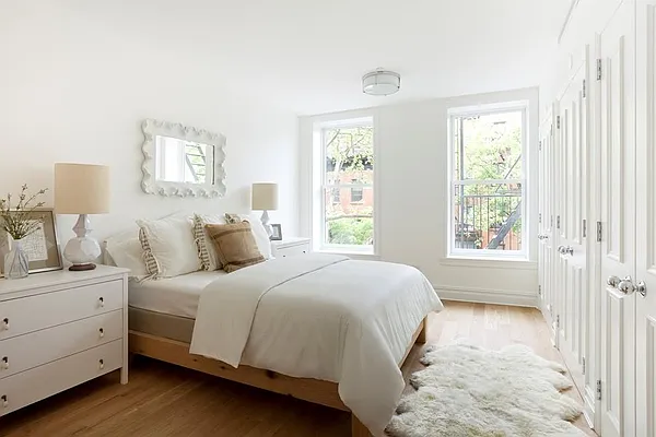 Sold by Corcoran | media 14