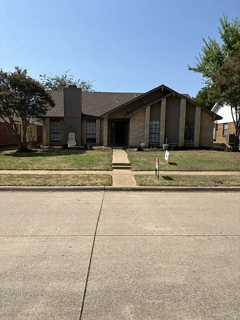 2849 London Ln