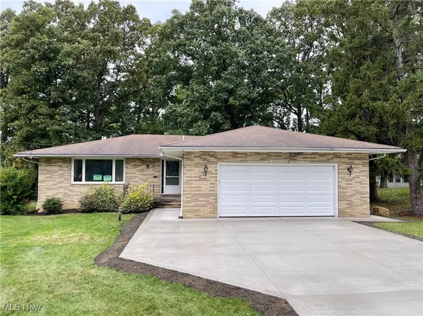 7684 McCreary Rd, Seven Hills, OH 44131