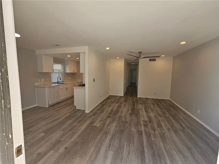 20361 Ivy Hill Ln #12 — Photo 4