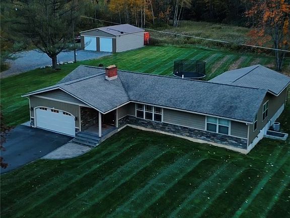 2nd image of 7056 Island Rd