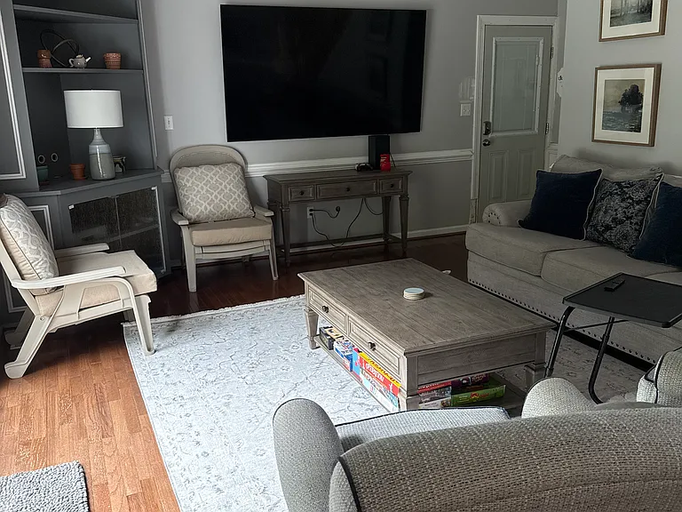 Comstock Dr — Photo 18