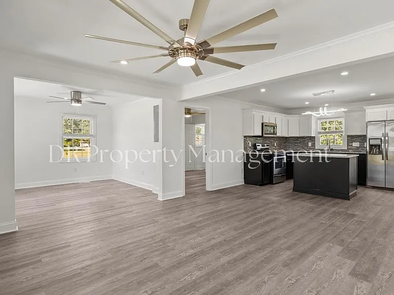 1708 Martin Luther King Dr — Photo 5