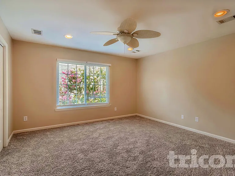 2420 Amber Glen Dr — Photo 4