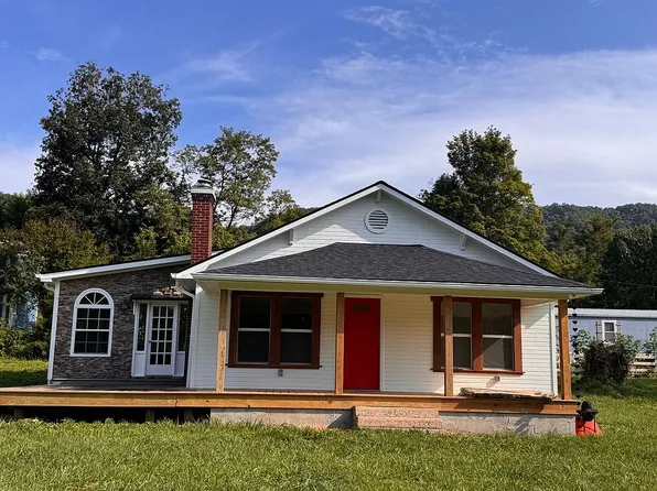 2135 Highway 131, Thorn Hill, TN 37881