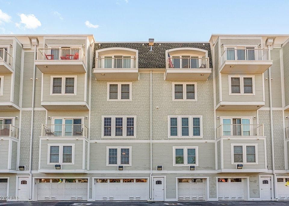 1st image of 305 S Lake Park Boulevard #105