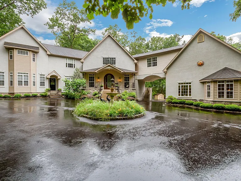 43 Deer Haven Dr — Photo 4