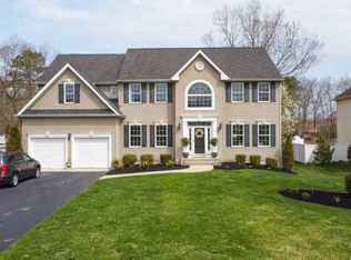 503 Island Ln, Egg Harbor Township, NJ 08234