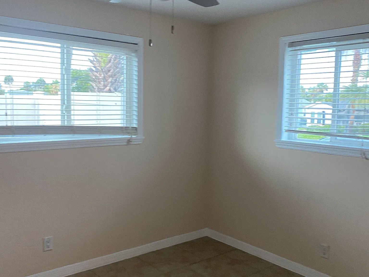 2 bed, 900 sqft, $1,600 — Photo 3
