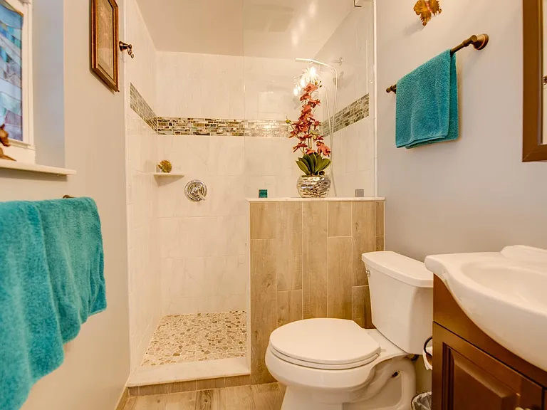 421 Ixora Dr — Photo 5