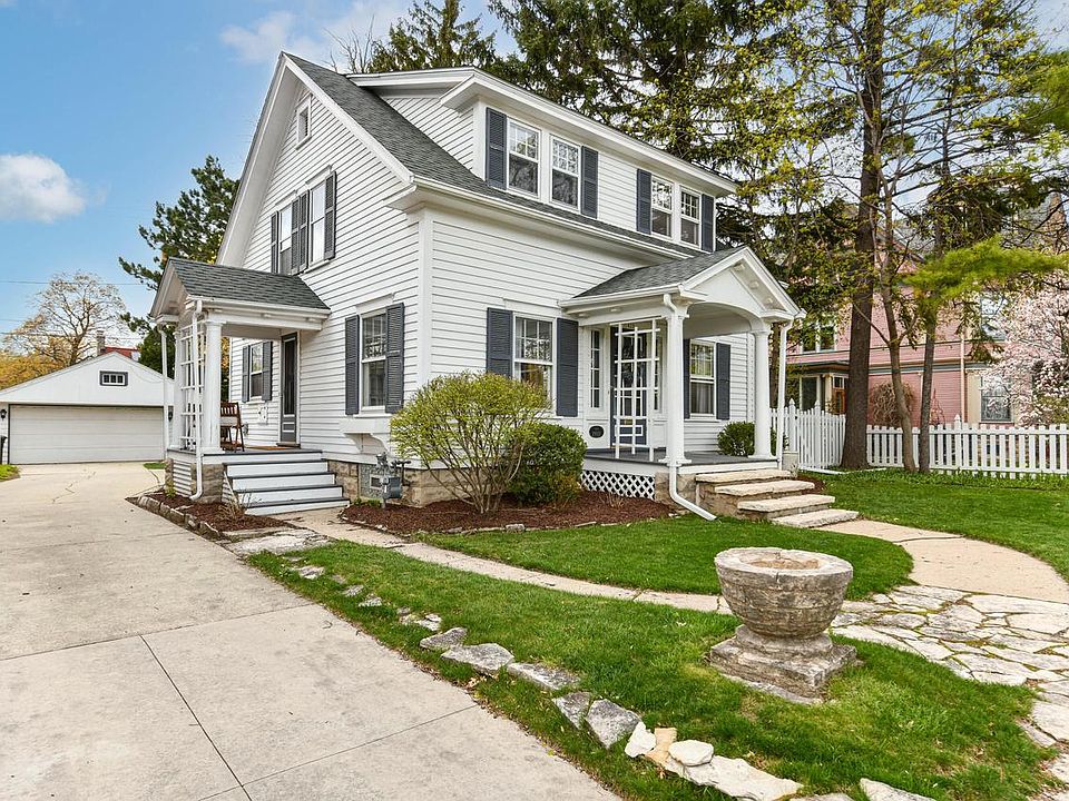 1st image of 1825 North Wauwatosa AVENUE