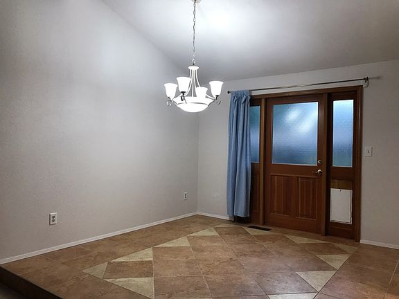 3rd image of 2705 Larlin Dr