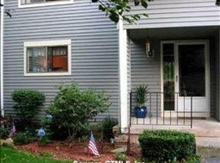 20 Mallard Cir, Tariffville, CT 06081