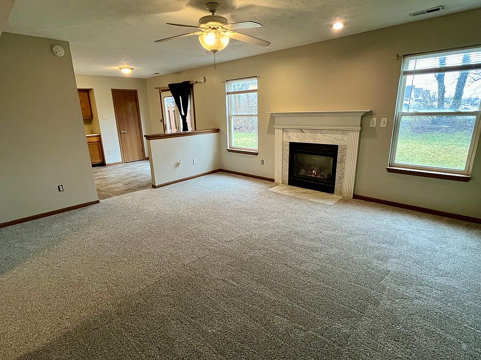 Living room & fireplace