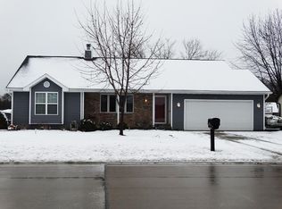 2008 Fieldcrest Dr, Kaukauna, WI 54130
