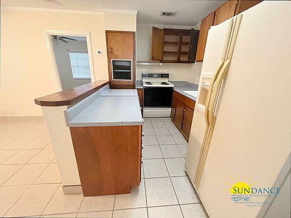 3rd image of 207 Tamarack Ave