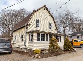 4 Elmwood St, Brewer, ME 04412
