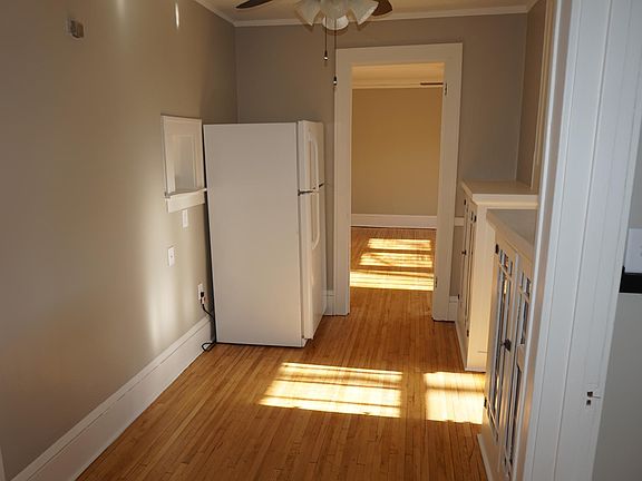 2nd image of 1703 Ashland Ave APT 08