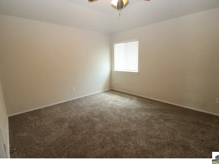 1202 Stonewall Rdg — Photo 31