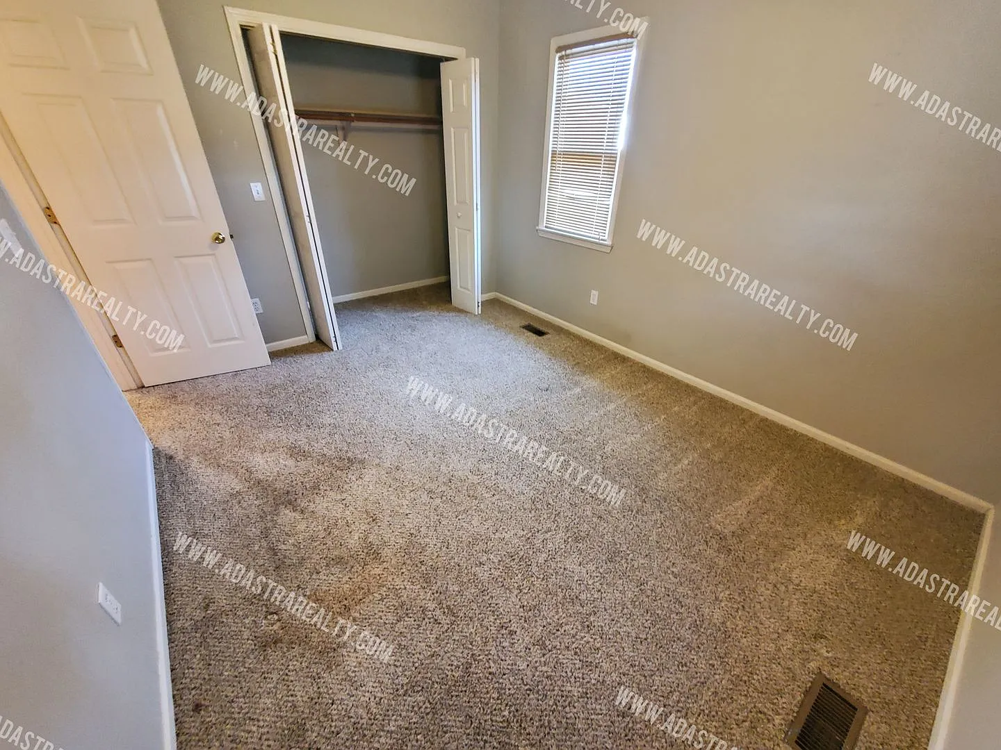 Beautiful Ranch Home In Shawnee-Available In September — Photo 4